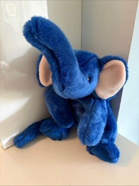 Vintage 1998 TY Beanie Buddy Peanuts the Elephant
